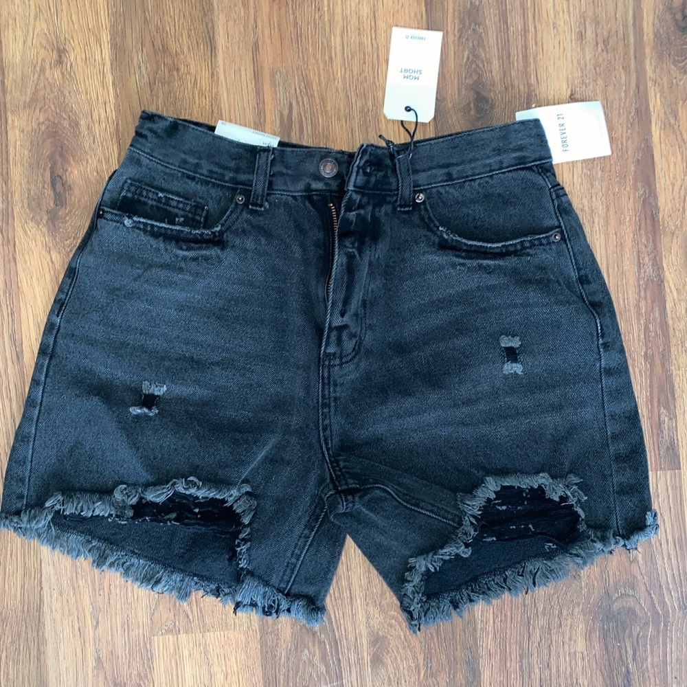 Mom short